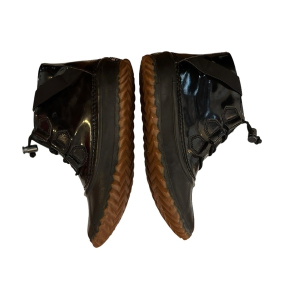 Sorel NL2209 Out N About III Rain Duck Leather Booties Boots - Picture 3 of 9